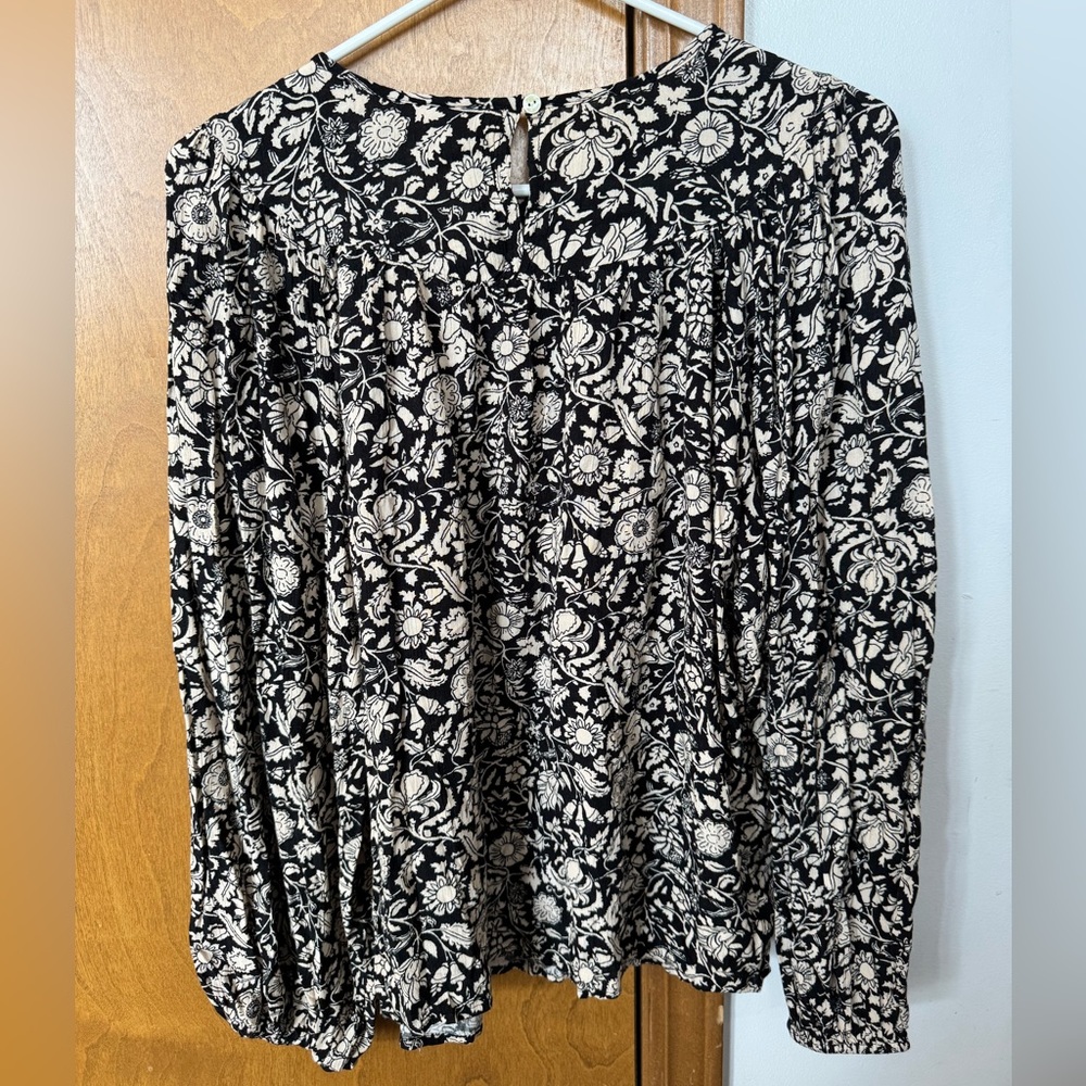 Black Floral Long Sleeve Blouse - Picture 3 of 3